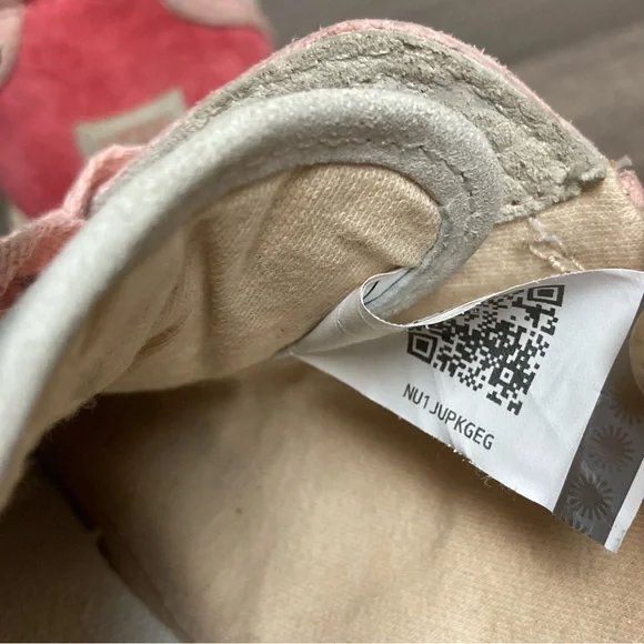 UGG Women’s Sneaker Suede Pink and Gray Casual Fashion sz 10 - Picture 10 of 13